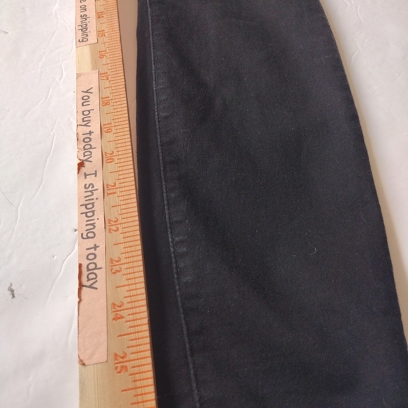 Levi's Signature Jeans Women 28Wx30L Black Denim Mid Rise Skinny Mid Rise Casual - Picture 6 of 8